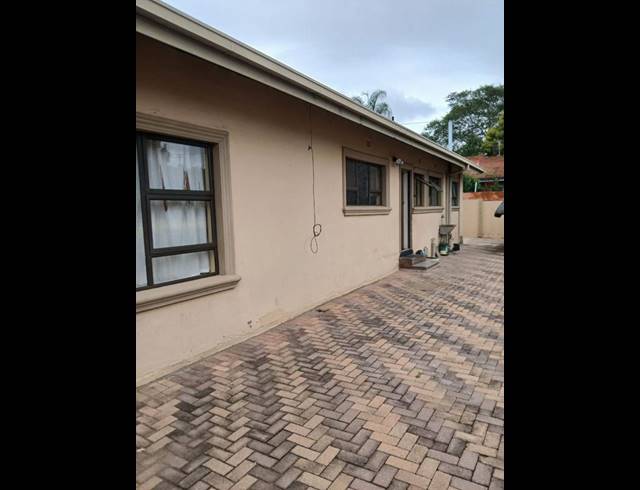 4 BEDROOM HOUSE FOR SALE IN FAUNA PARK